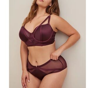 TORRID NWT STRAPPY SATIN UNDERWIRE BRA & PANTY SET